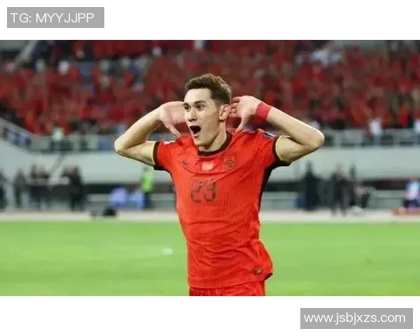 中国国家队前锋备受欧洲球队青睐转会在即或成新星引援焦点